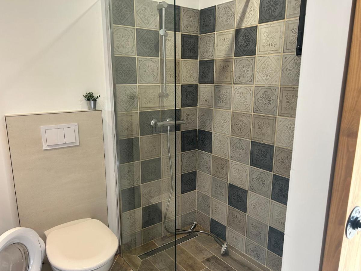 Charmant Studio Dans Villa - Jardin Privatif . La Seyne-sur-Mer Kültér fotó