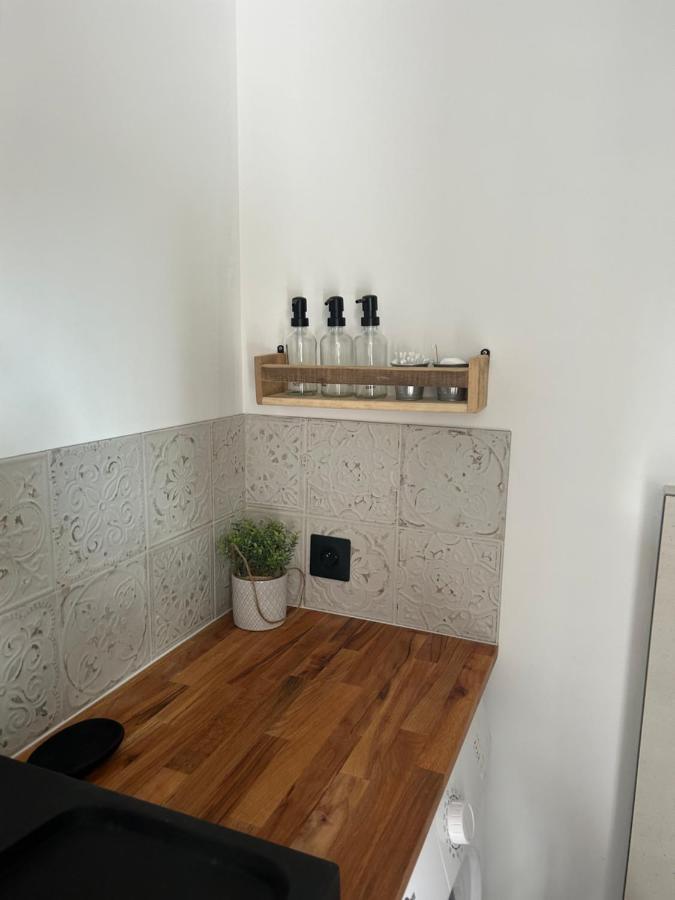 Charmant Studio Dans Villa - Jardin Privatif . La Seyne-sur-Mer Kültér fotó